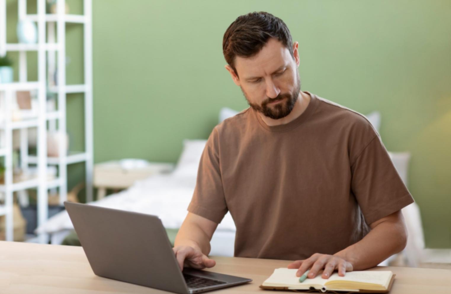 Freelance income tracking and variable budget management